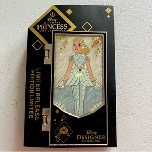 NWT Disney Pin - Designer Collection Cinderella Ultimate Princess Hinged Pin
